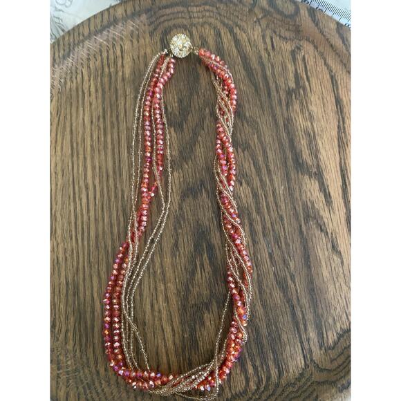 Magnetic Clasp Beaded Necklace - Picture 4 of 6